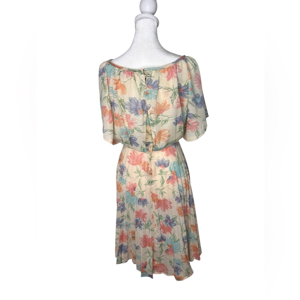 Vintage 70s handmade Floral Pleated Midi Dress in Cream with Pastel Blooms - Picture 7 of 13